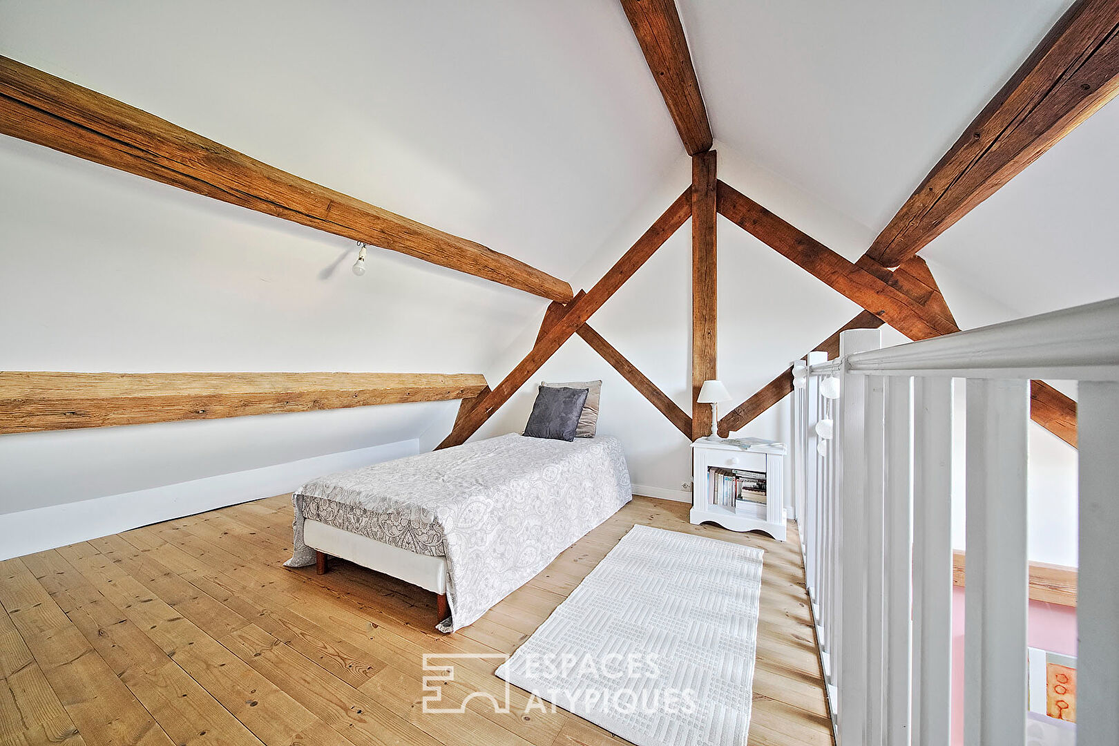 Charming renovated Briarde house and its garden