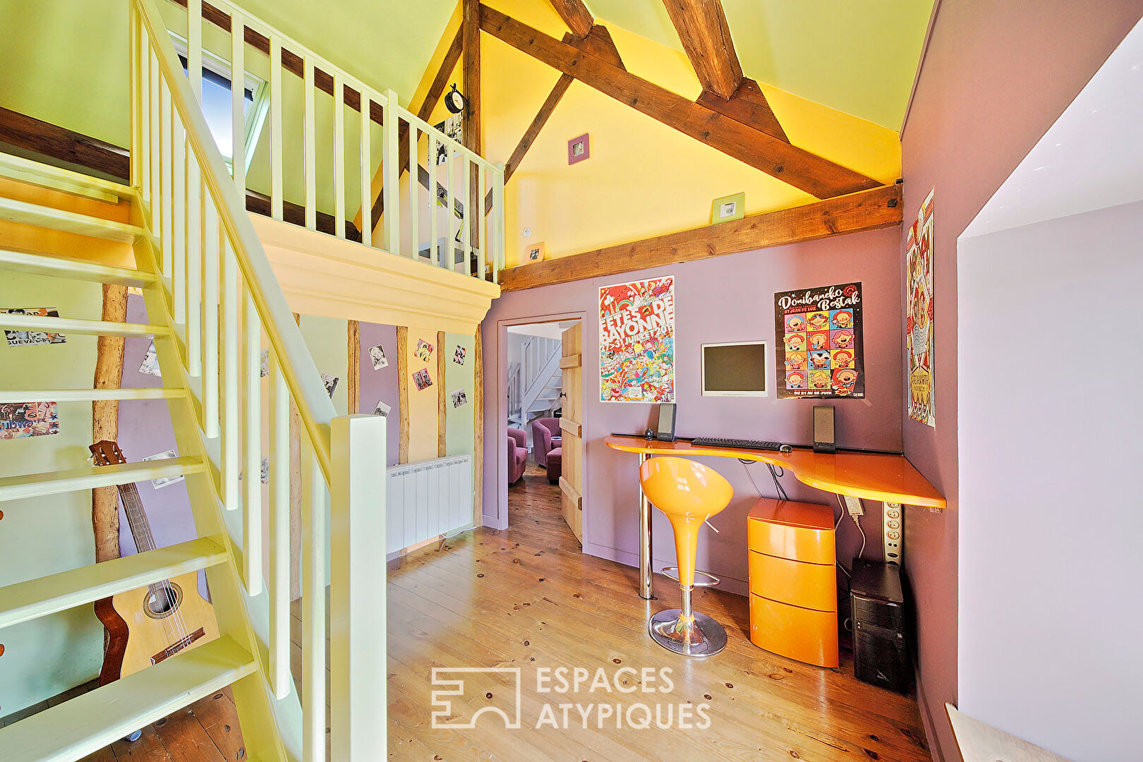 Charming renovated Briarde house and its garden