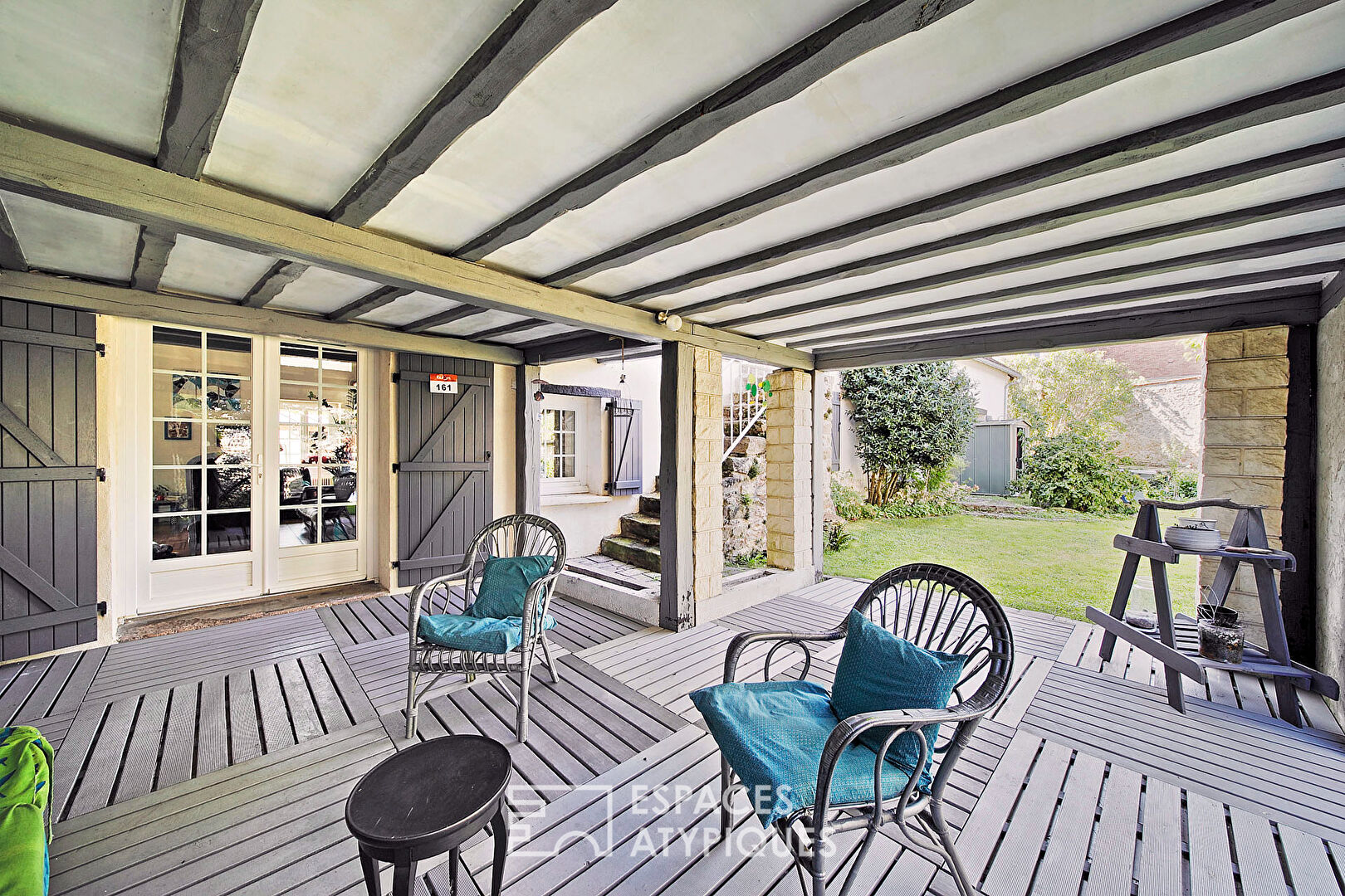 Ancien corps de ferme rénové avec terrasses et jardin