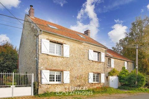 Maison de pays du 19ème siècle avec jardin