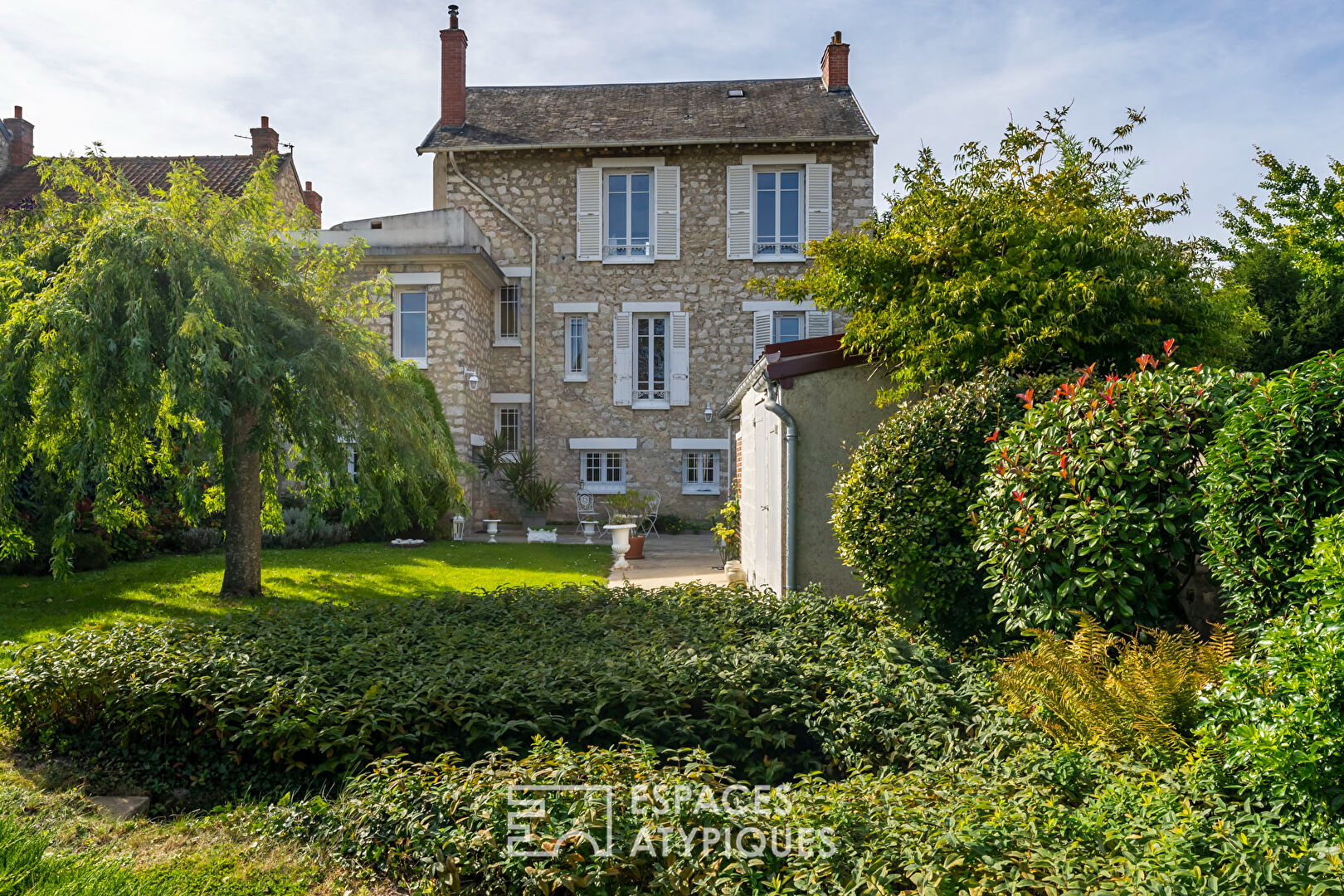 Beautiful millstone house with garden