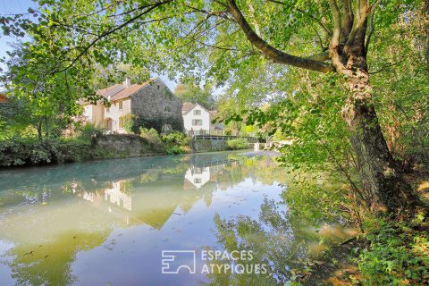 Ancien moulin avec dépendances et son parc