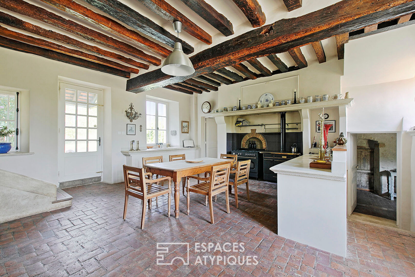 Traditional 18th century Briarde farmhouse on the edge of the forest