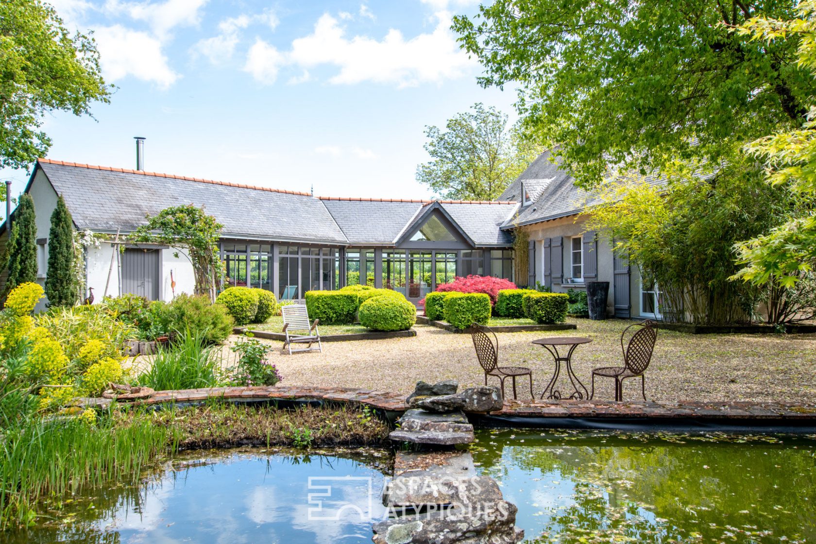 Maison de charme et son parc verdoyant