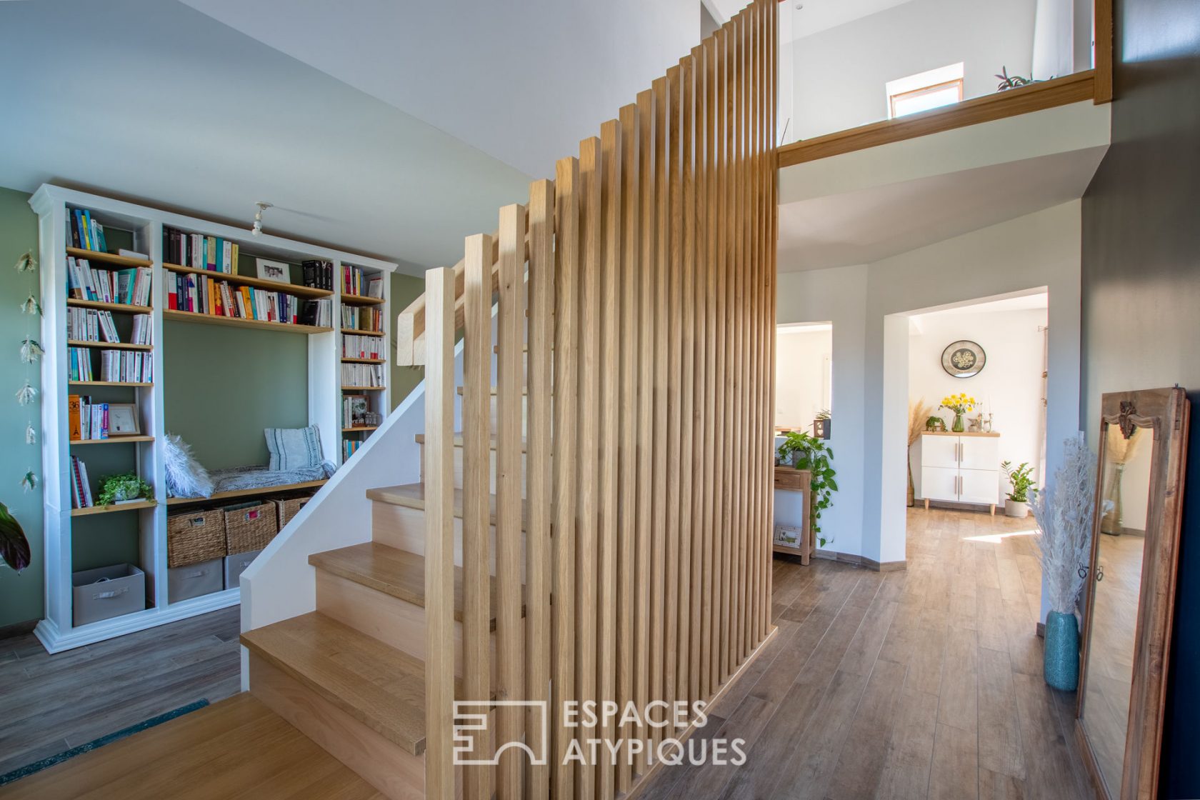 Maison année 2000 revisitée avec goût