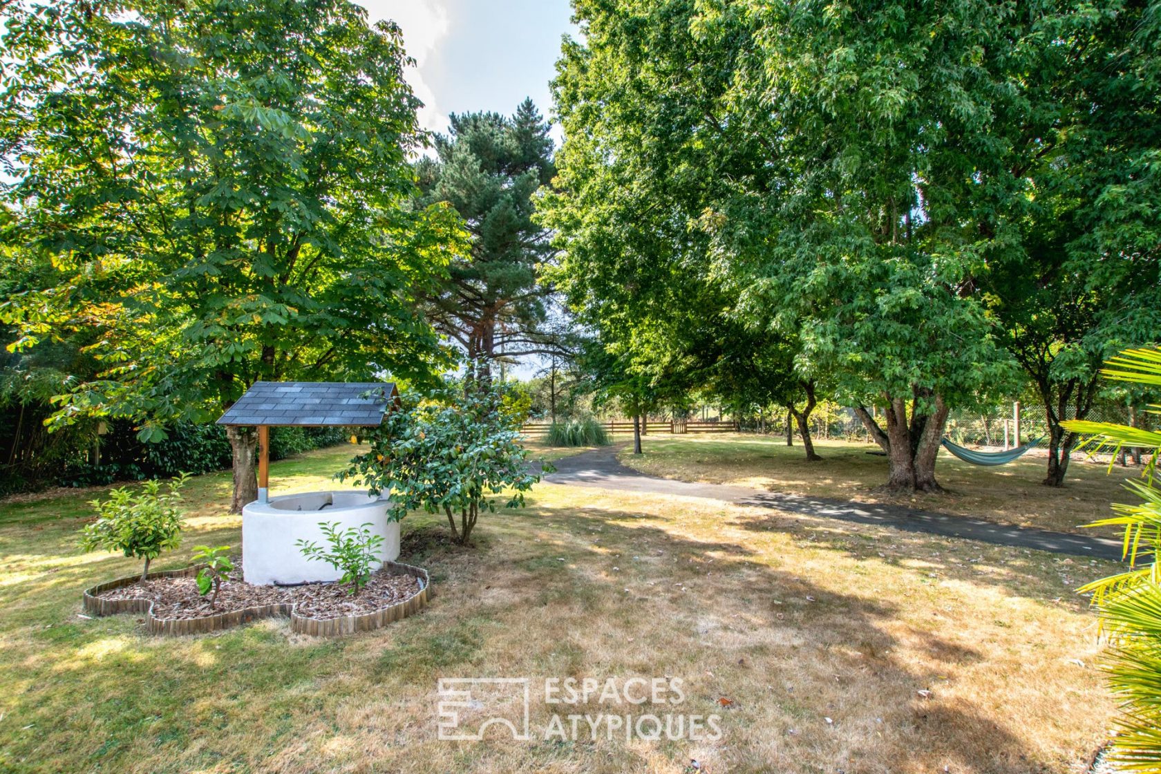 Maison familiale avec piscine et son annexe