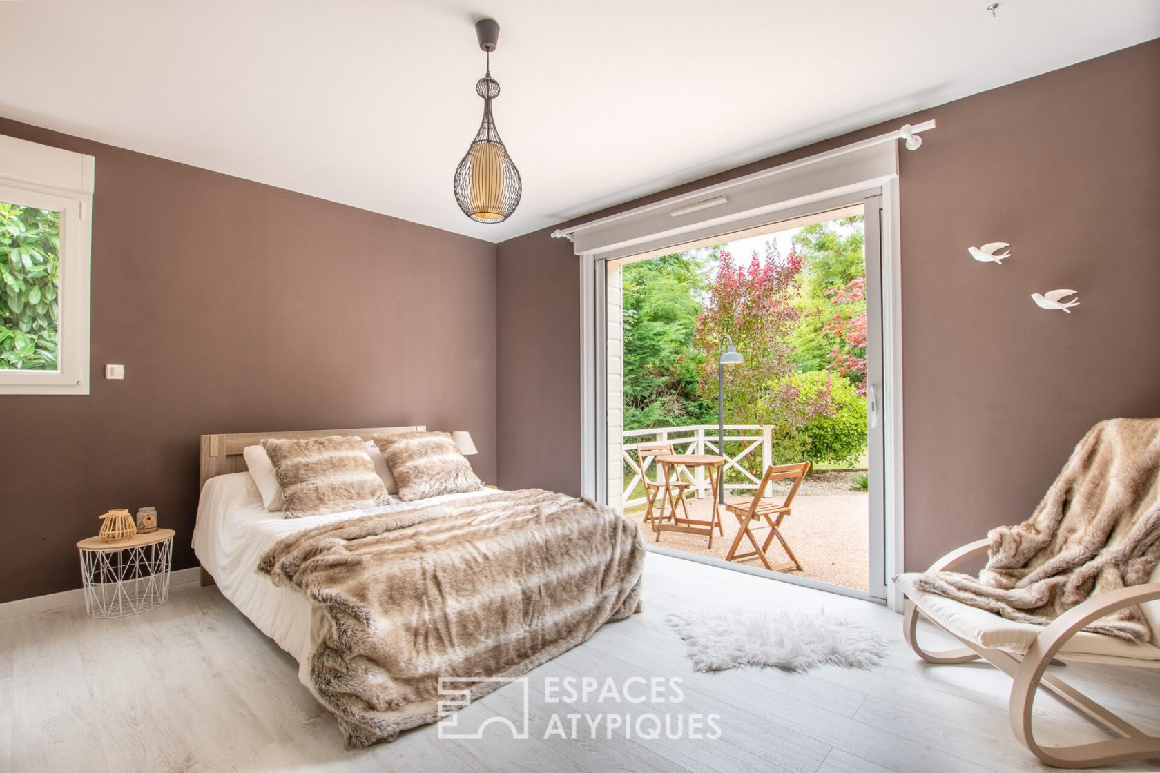Maison familiale avec piscine et son annexe