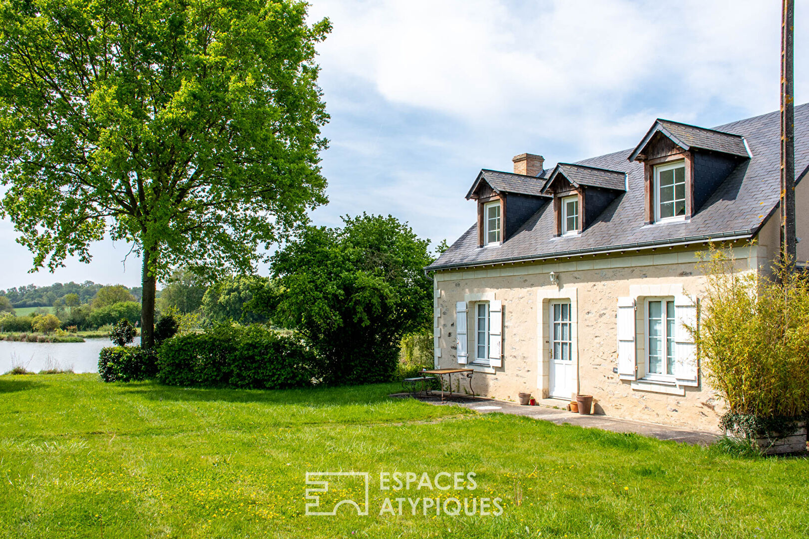 Authentique ensemble immobilier en campagne