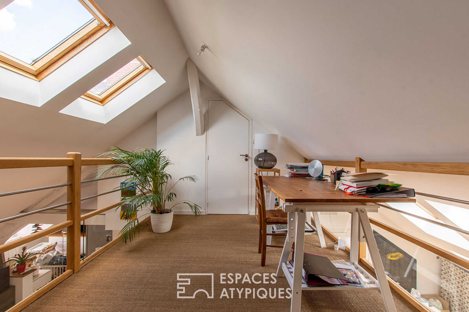 Duplex lumineux sous les toits