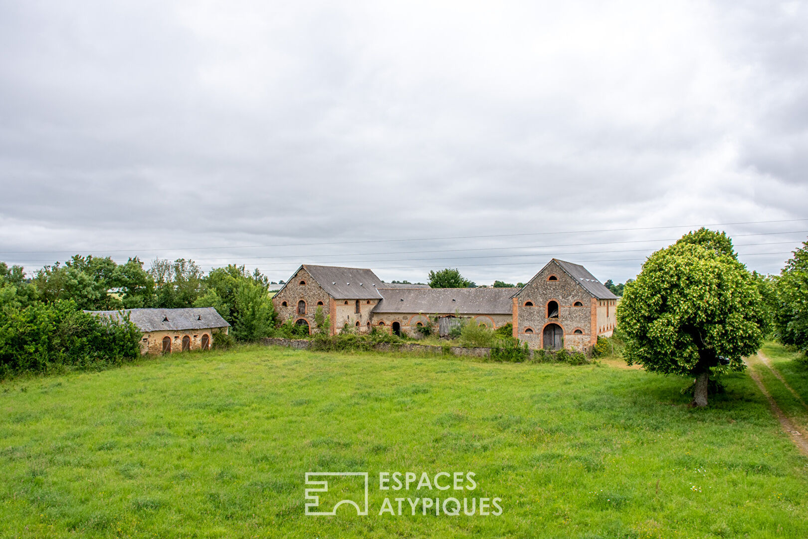Surprenant domaine à réinterpréter