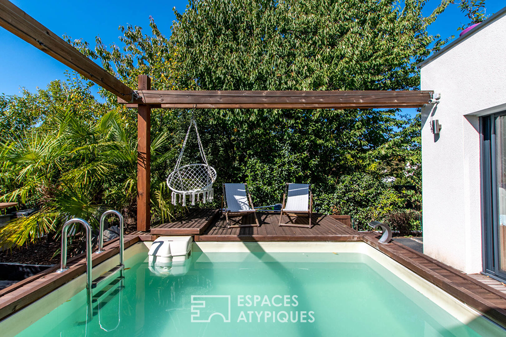 Belle contemporaine avec piscine
