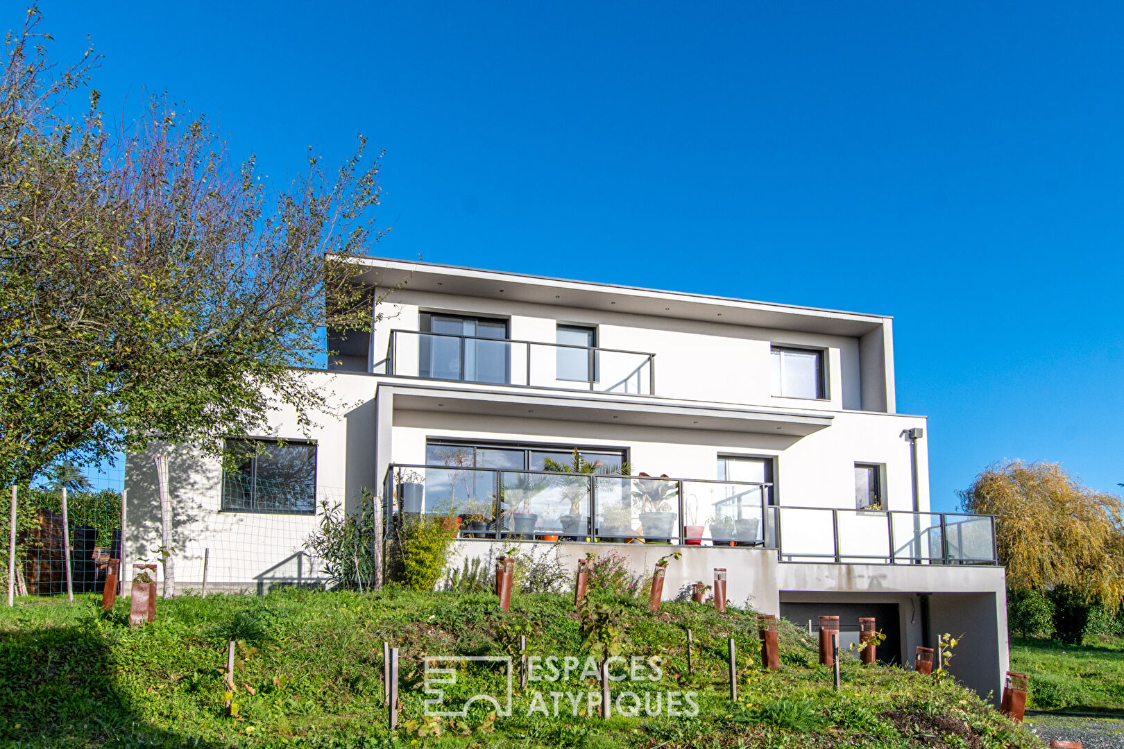 Maison d’architecte avec vue sur la vallée de la Loire