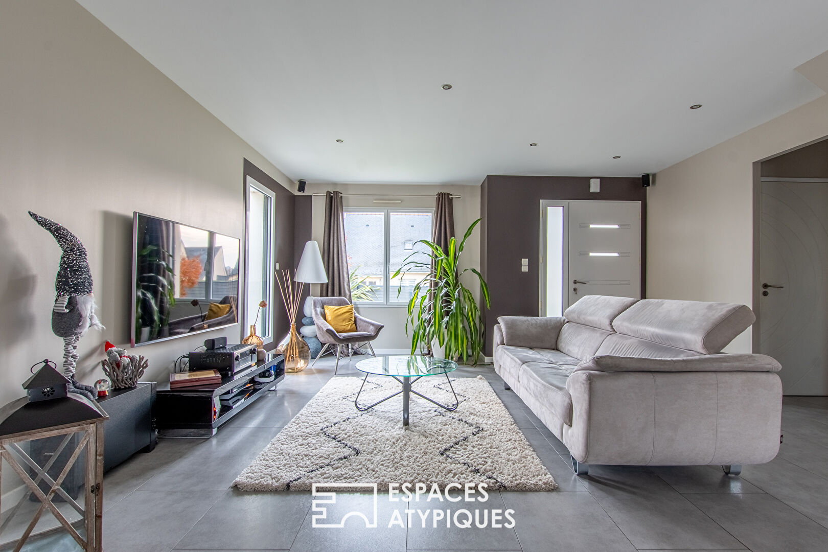 Contemporary house near Angers