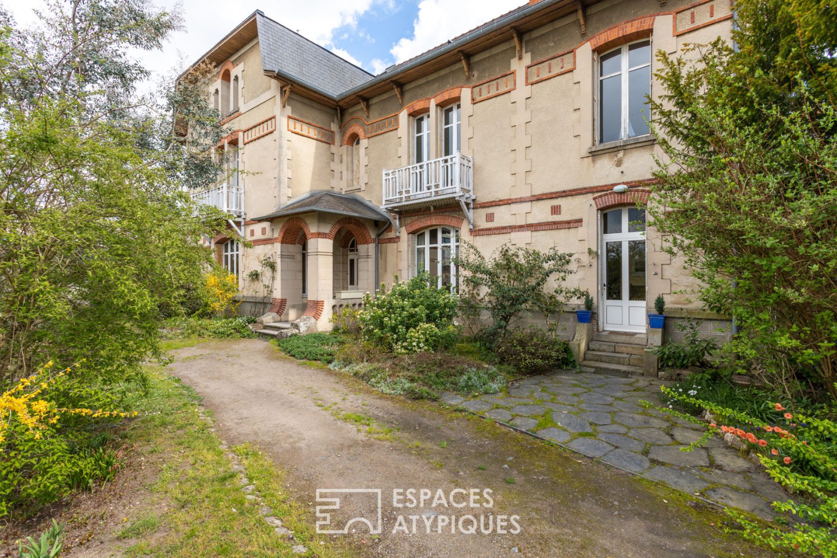 Double maison bourgeoise en ville