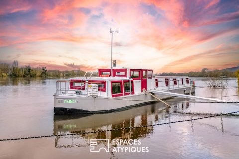 Péniche sur les bords de Loire