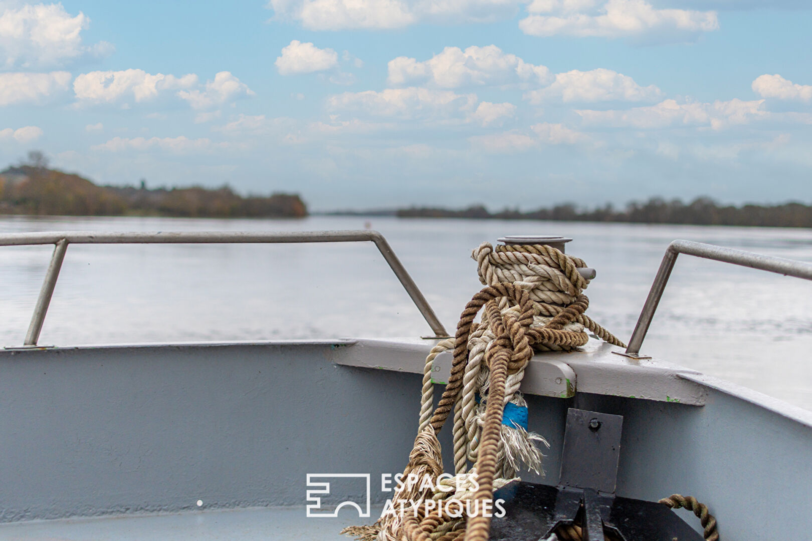 Péniche sur les bords de Loire