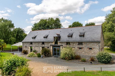 Ancien corps de ferme aménagé en lieu évènementiel