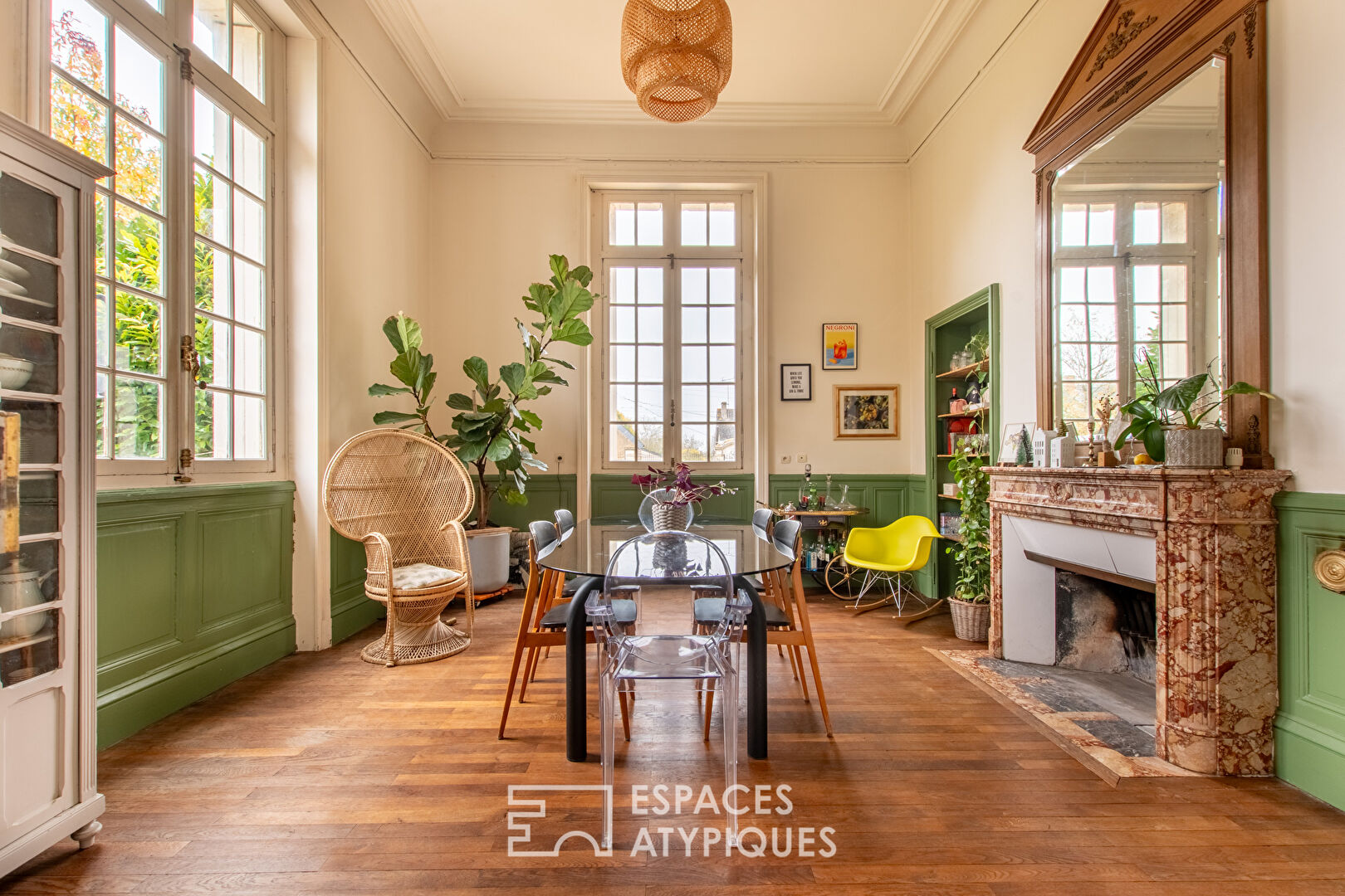 Magnifique Hôtel particulier au coeur de son parc arboré