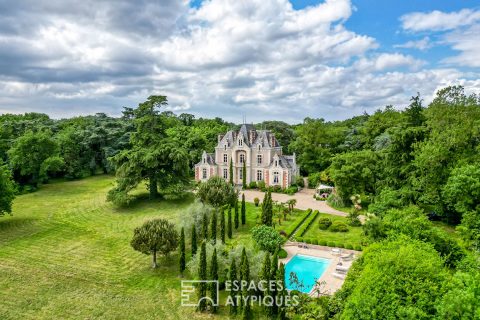 Charming Savennières castle 14 rooms 360 m2