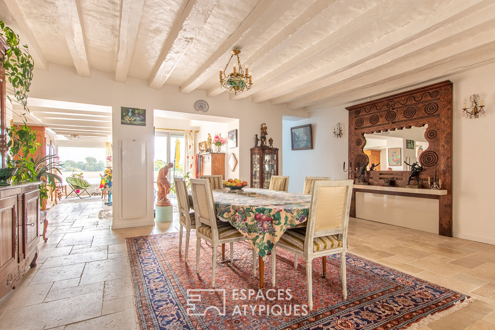 Charming house on the banks of the Loire