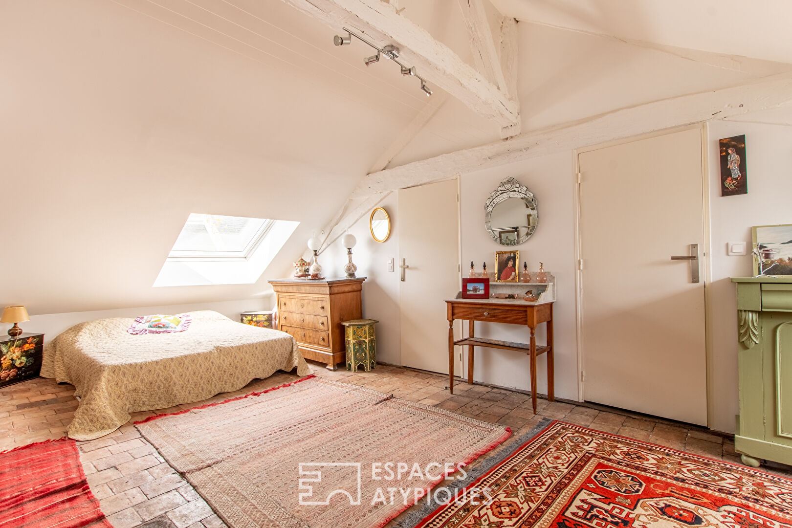 Charming house on the banks of the Loire