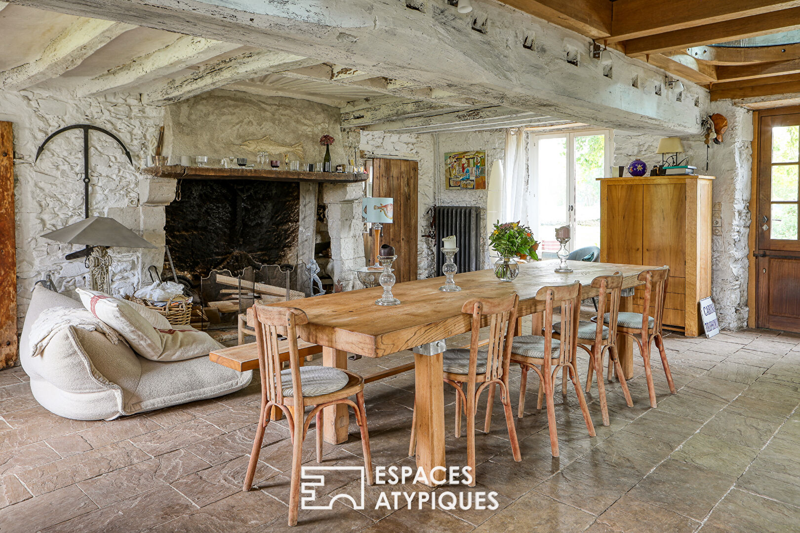 Charme authentique et grands volumes en bord de Loire