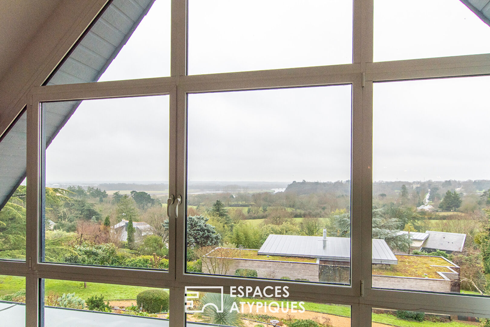 Maison d&rsquo;architecte à la vue imprenable