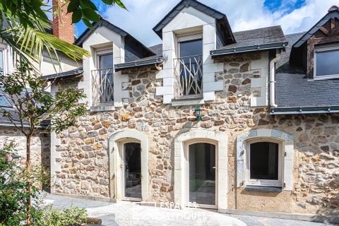 Charming house with terrace and garage