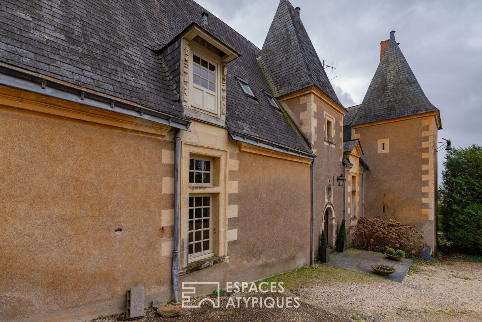 Logis 17ème dans un cadre bucolique