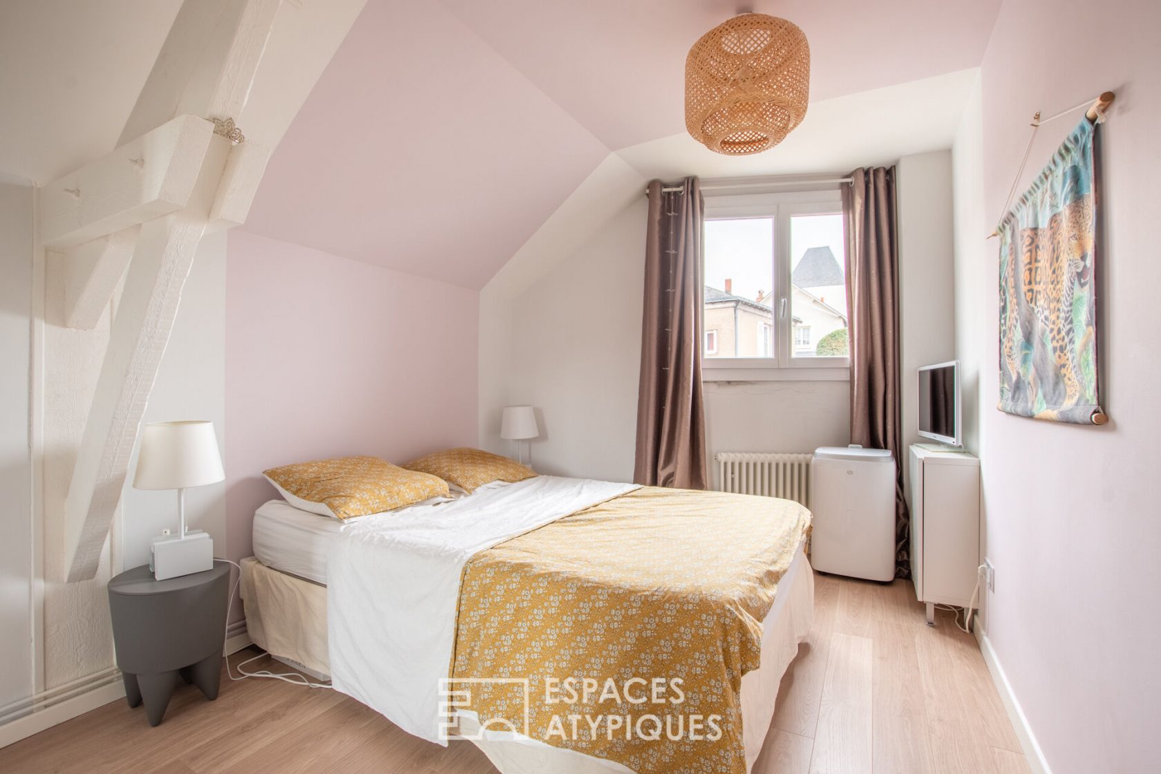 Charmante maison de ville proche Place Ney