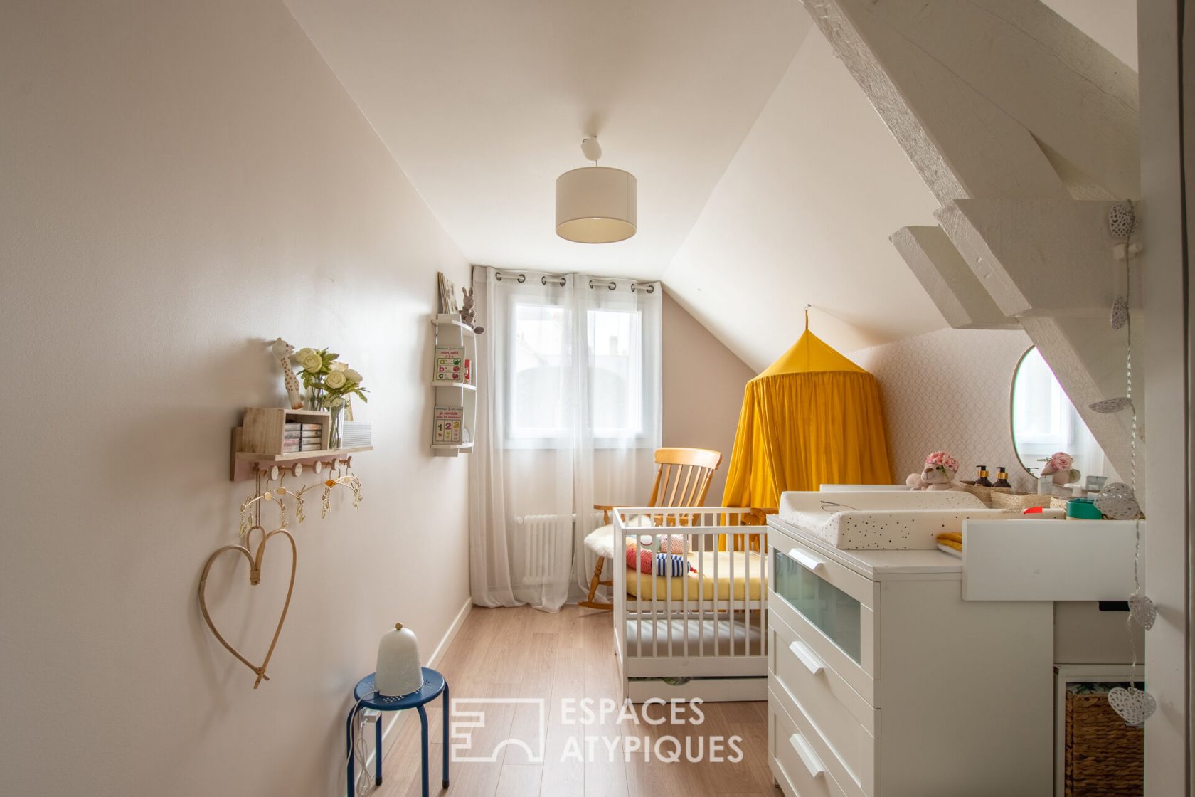 Charmante maison de ville proche Place Ney