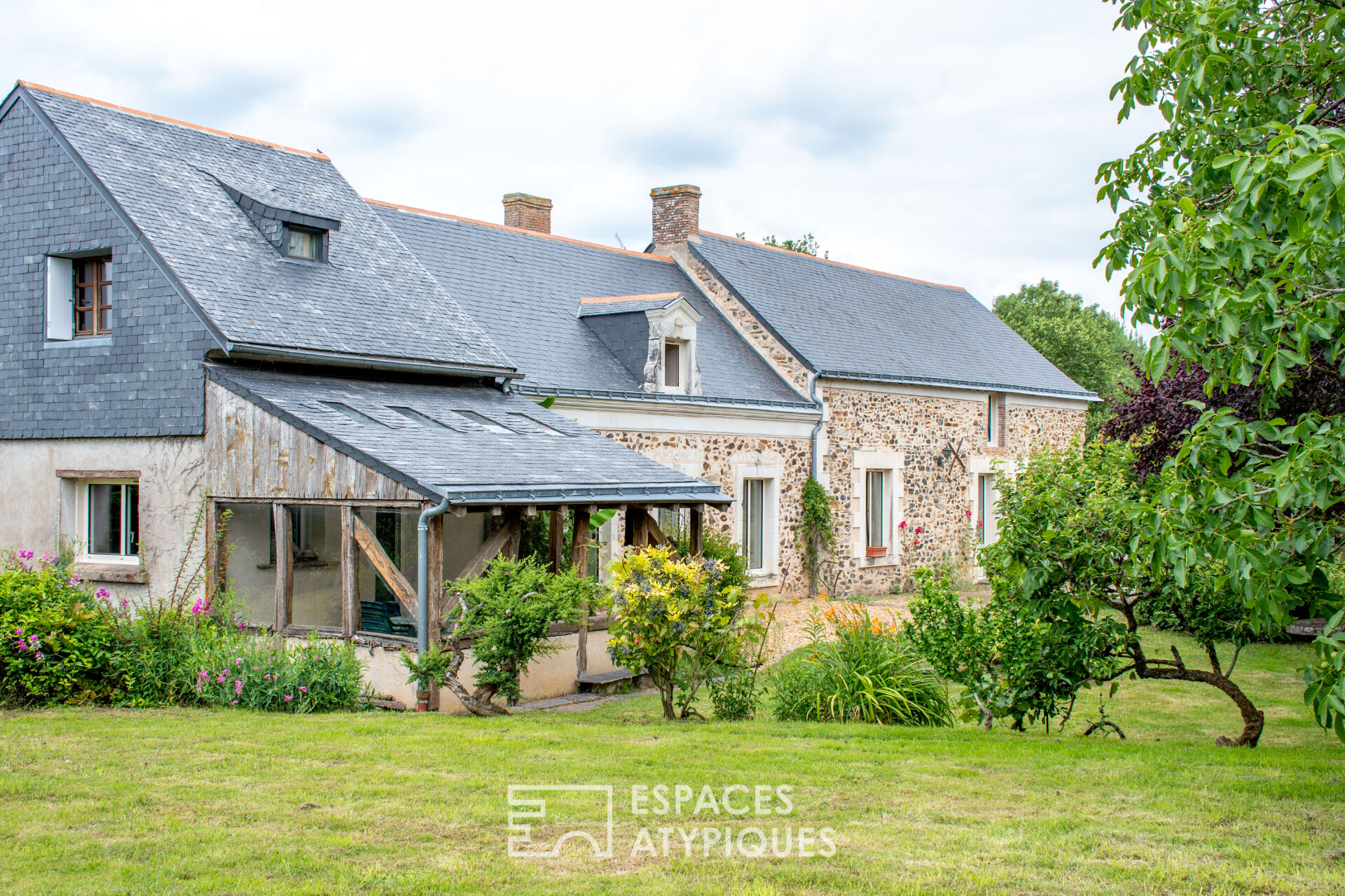 Vente Longère de caractère à l'environnement bucolique à MOZE SUR LOUET