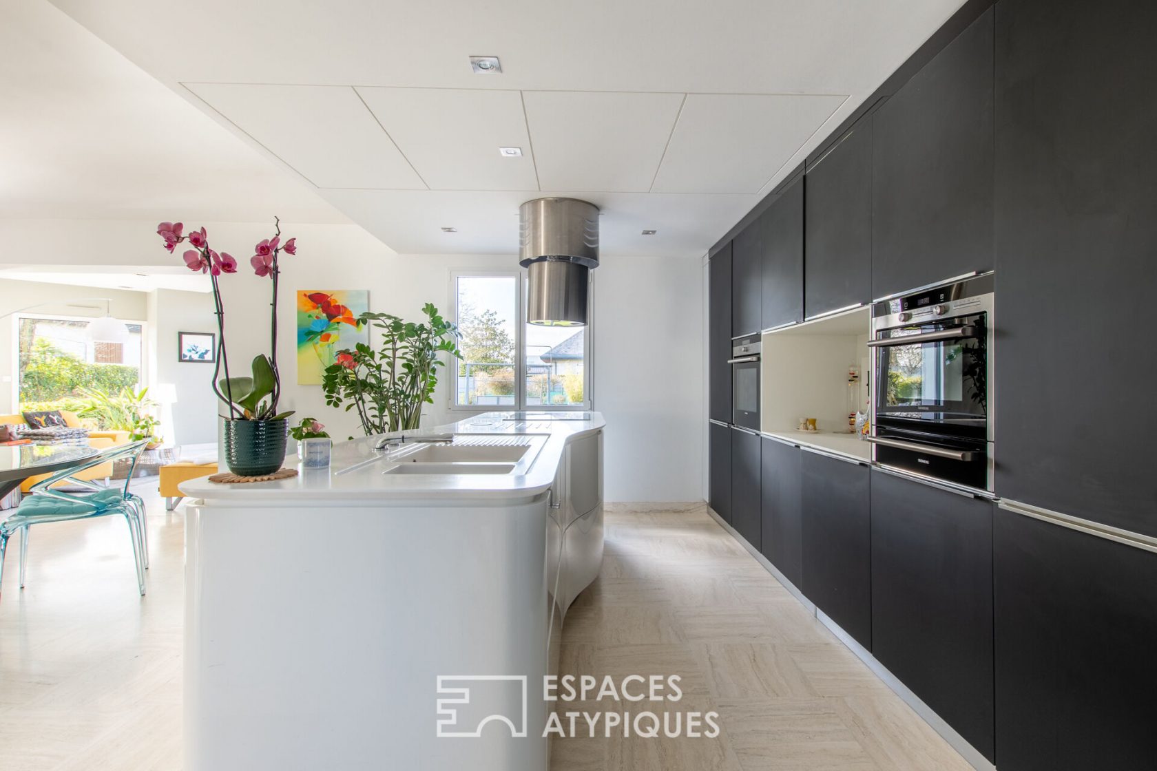 Maison familiale à l’aménagement contemporain