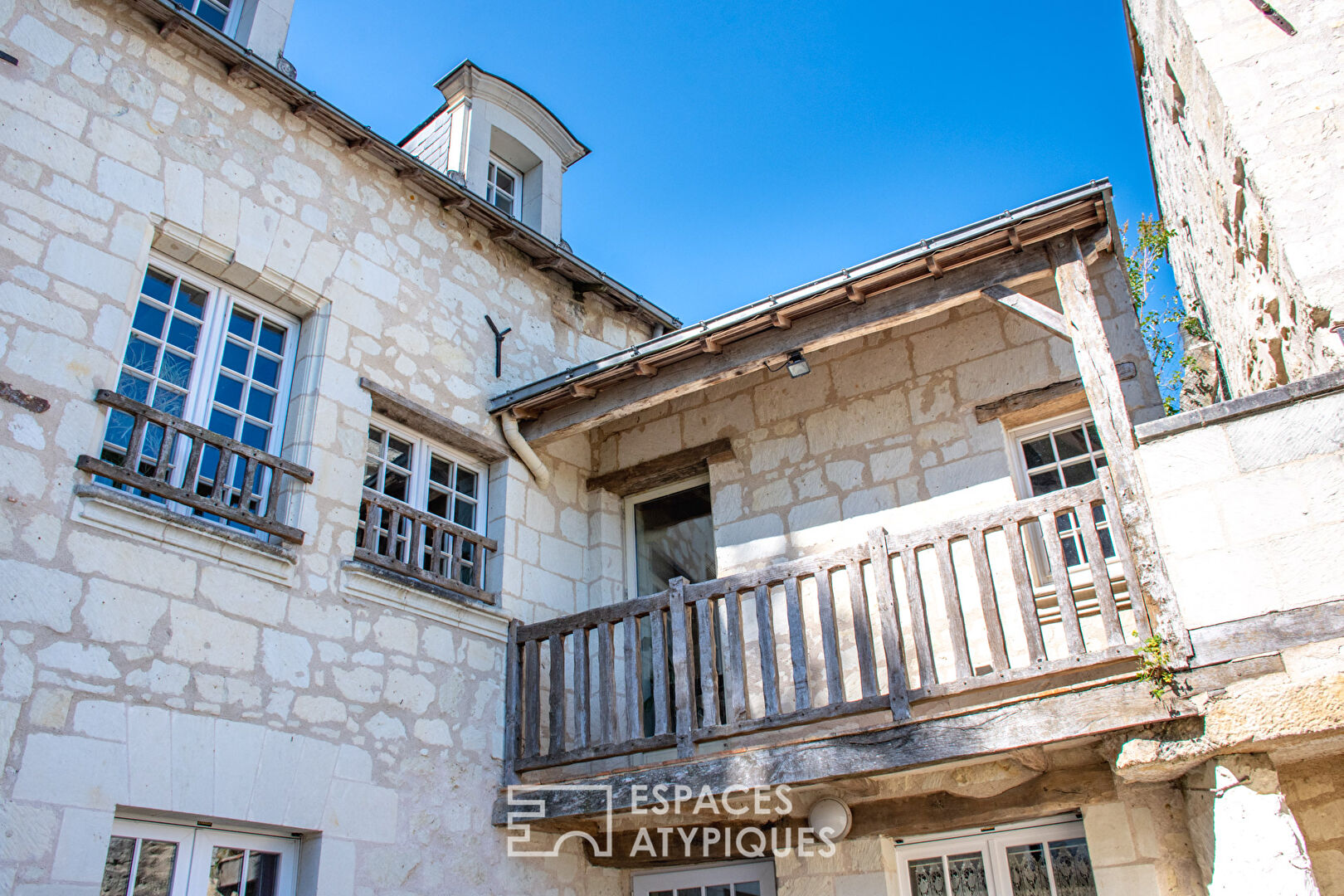 Maison semi-troglodyte à la vue exceptionnelle