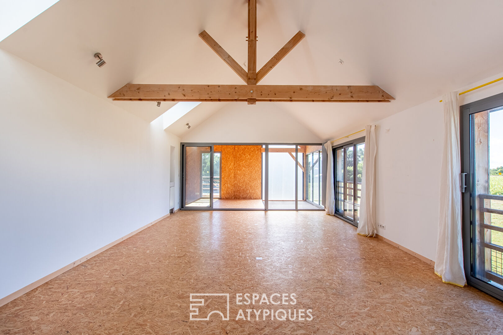 Maison d’architecte au cadre bucolique