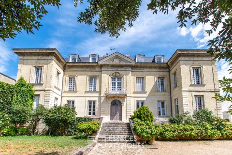 Hôtel Particulier du XVIIIe à la réinterprétation contemporaine.