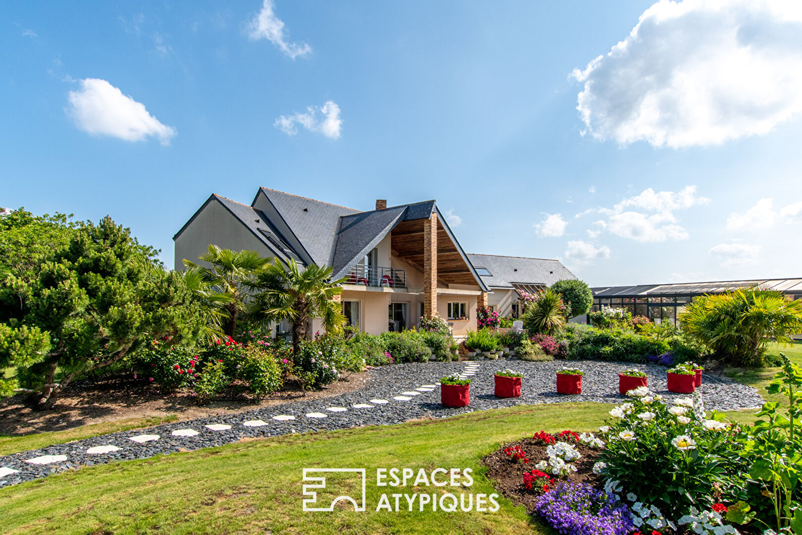 Propriété familiale dans un écrin de verdure