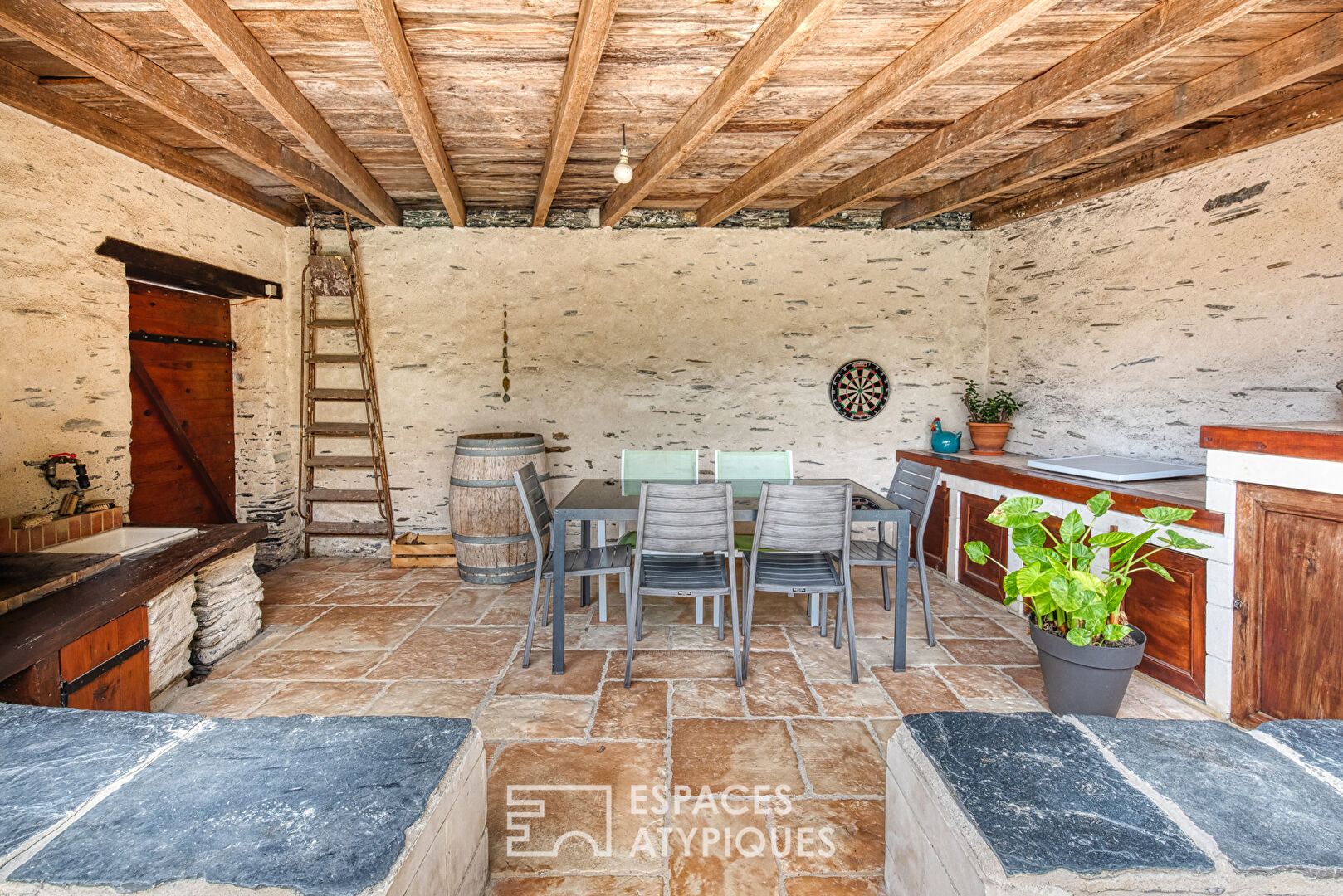 Maison de charme nichée dans un écrin verdoyant