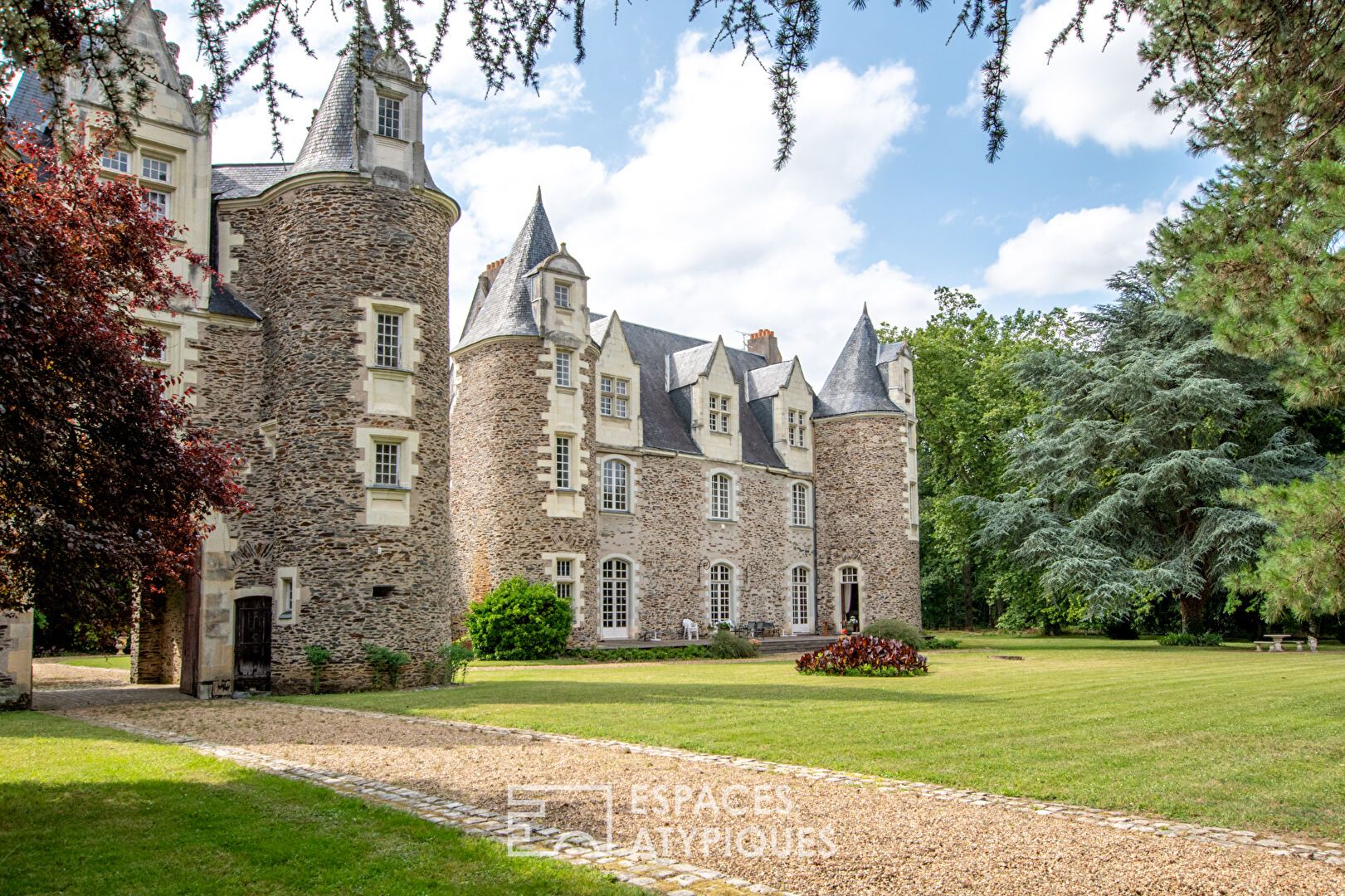 L’exceptionnel Château de Mollière à Beaucouzé