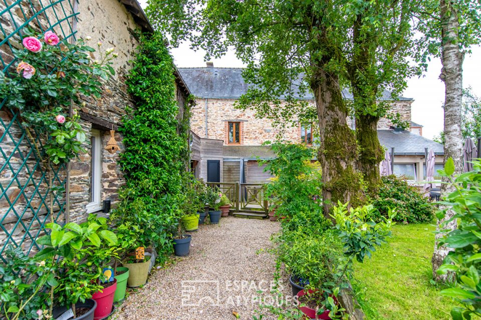 Ancien relais de poste du XVIII et ses écuries