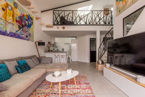 Loft lumineux avec piscine et son locatif