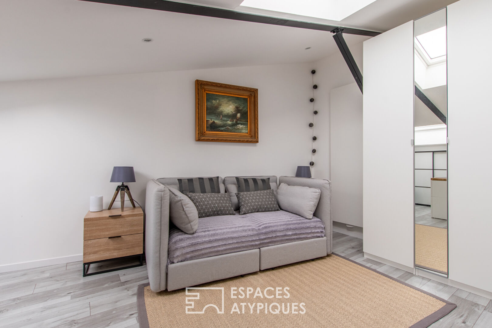 Loft lumineux avec piscine et son locatif