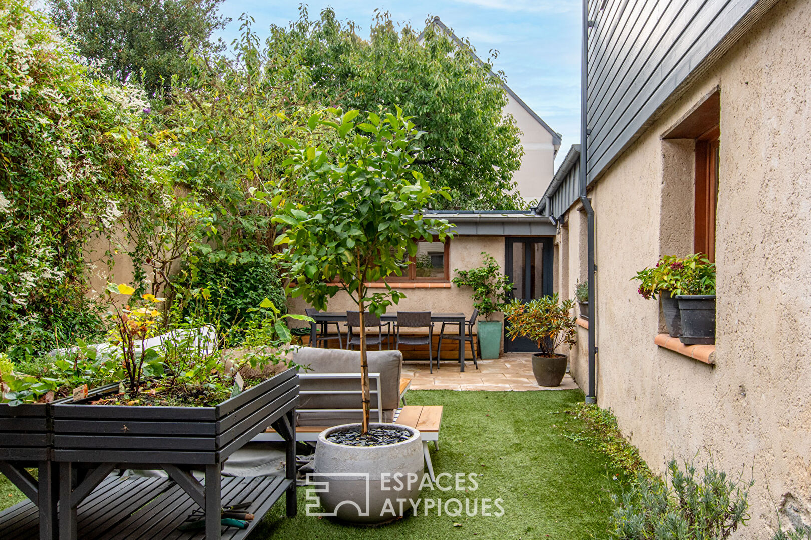 SOUS COMPROMIS : L’inattendue – Maison de ville proche de la place Ney