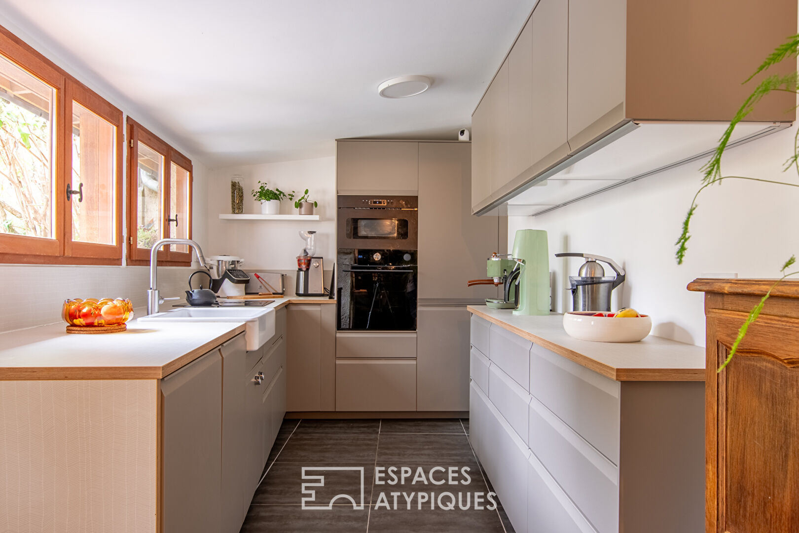 SOUS COMPROMIS : L’inattendue – Maison de ville proche de la place Ney