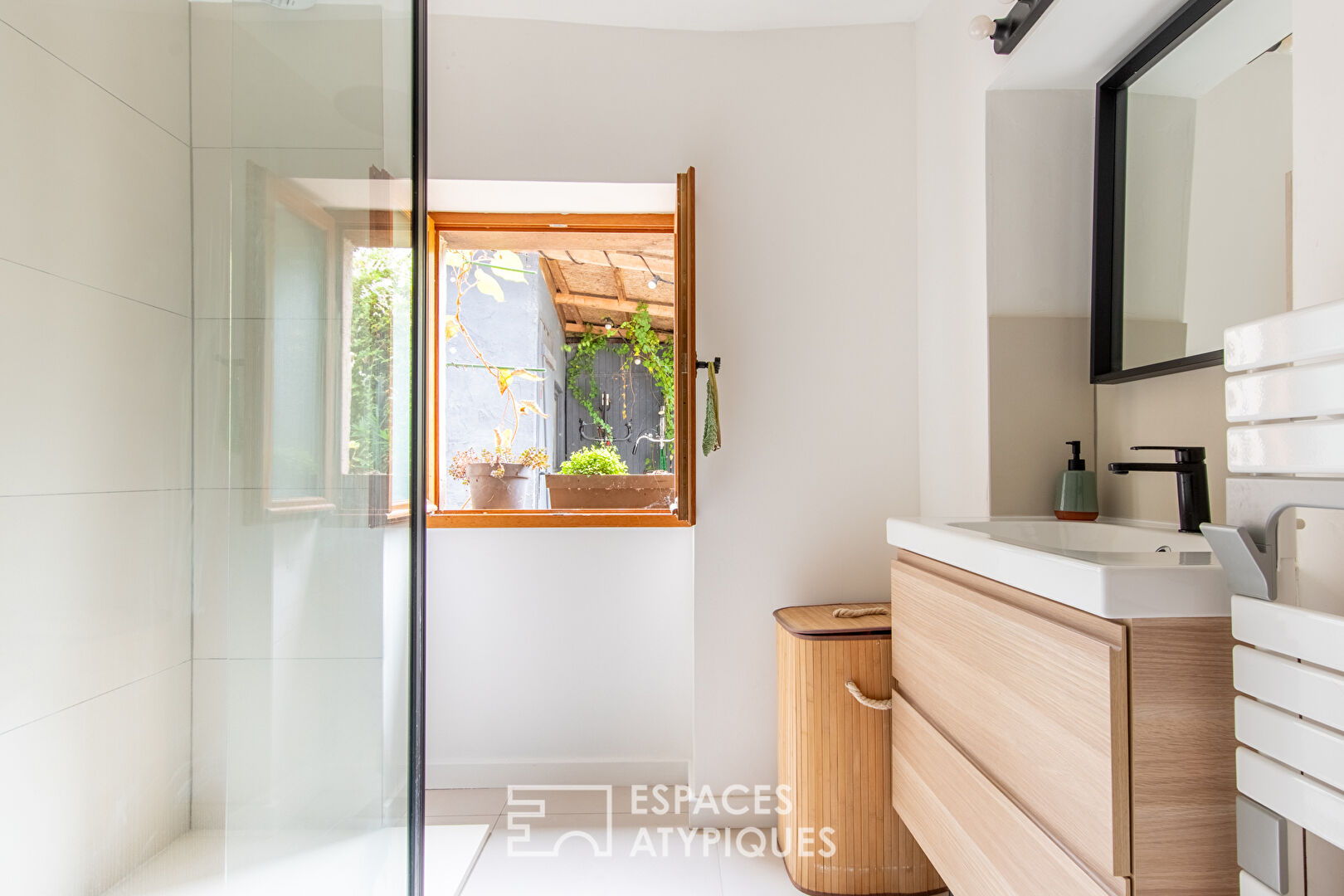 SOUS COMPROMIS : L’inattendue – Maison de ville proche de la place Ney