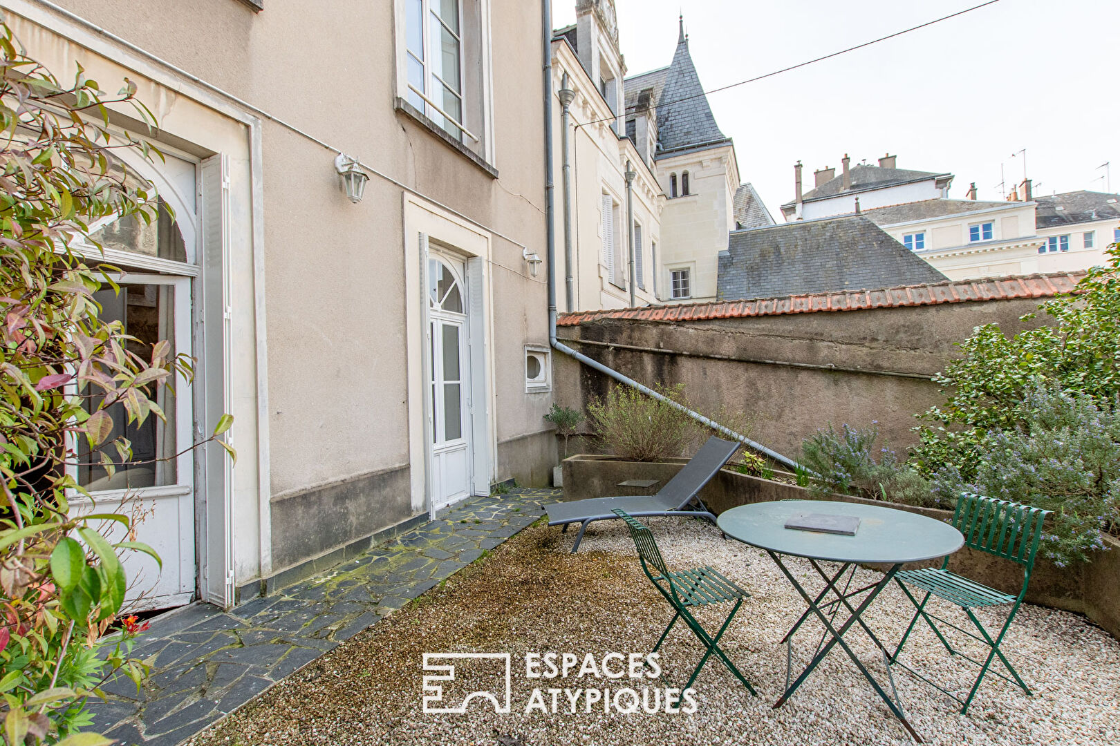 Élégant appartement en hypercentre avec extérieur et garage