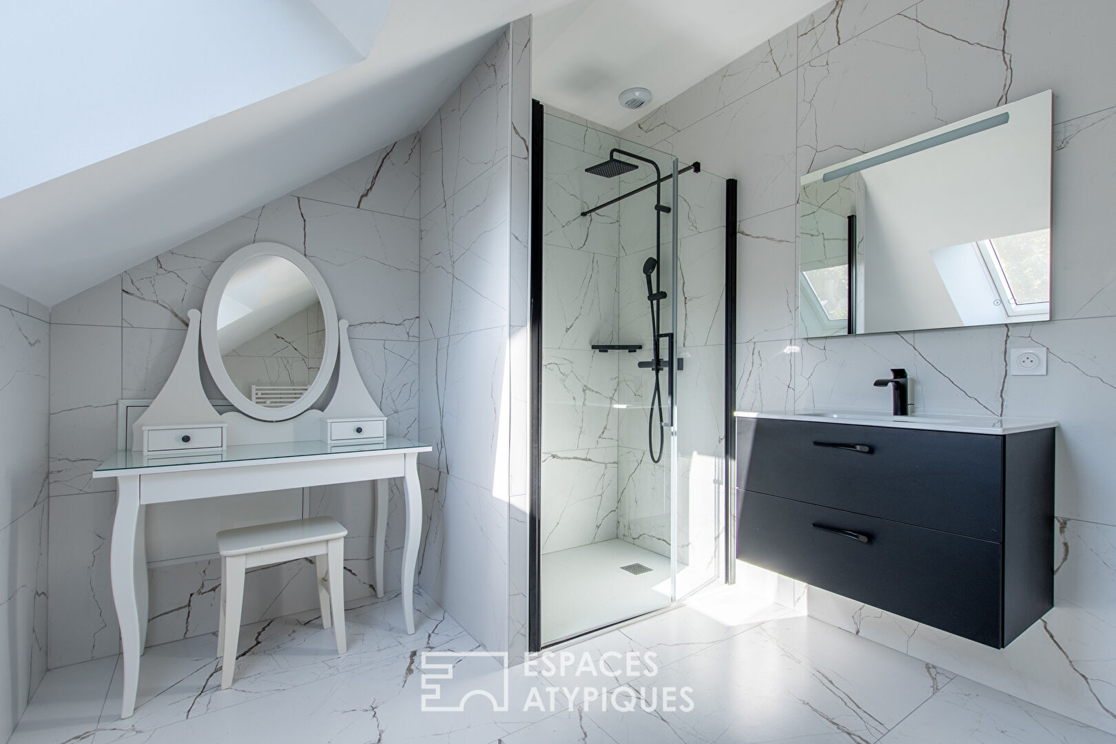 Maison d’architecte dans son écrin de verdure