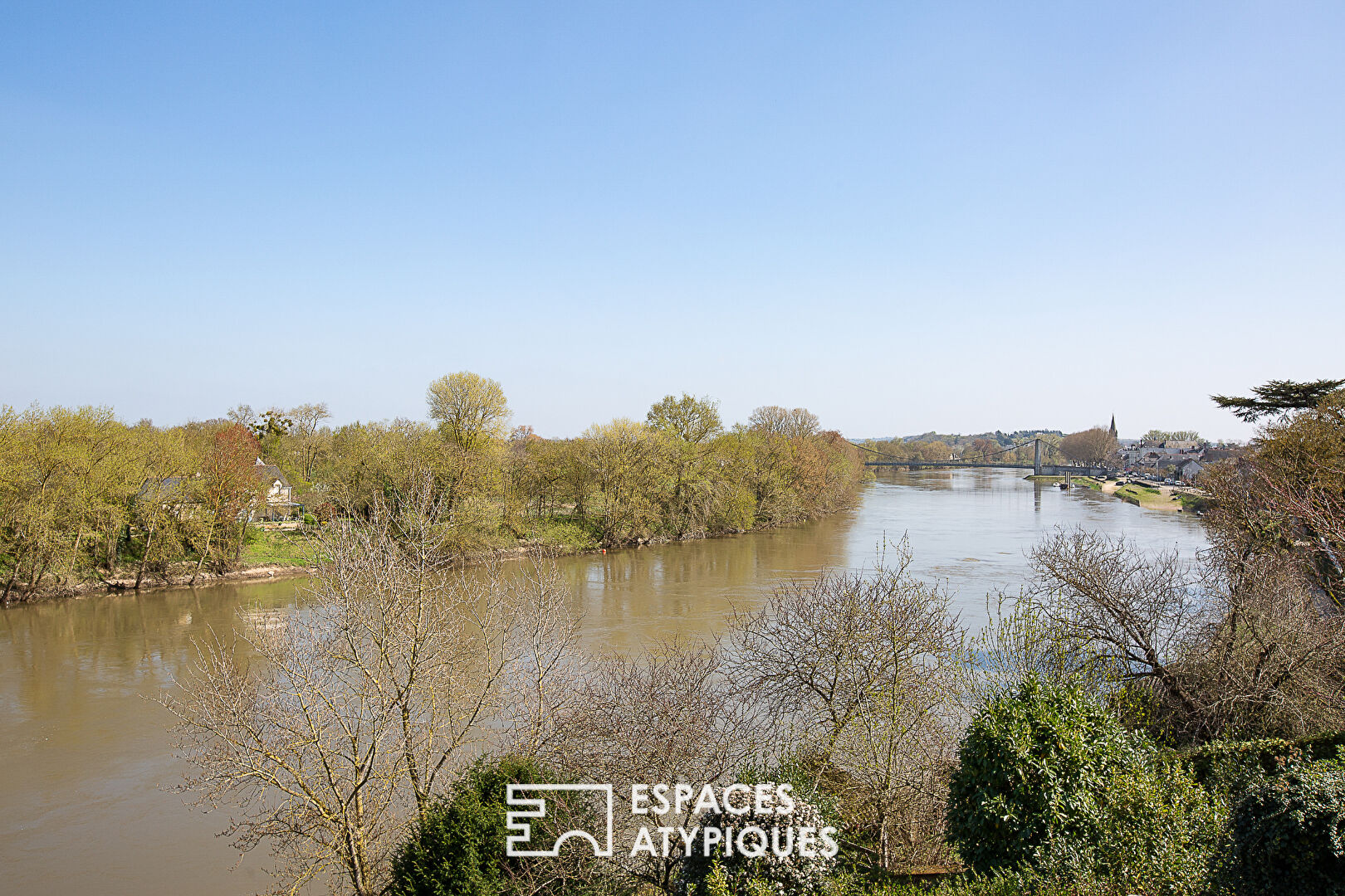 Entre ciel et Loire, élégante maison de marinier rénovée
