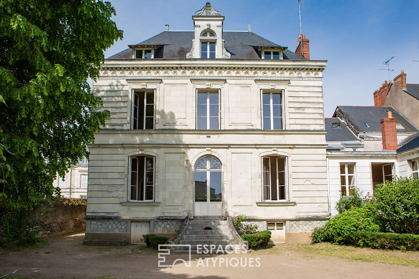 L’incroyable Hôtel Perrot : élégance du XIXe et jardin secret Place Lafayette