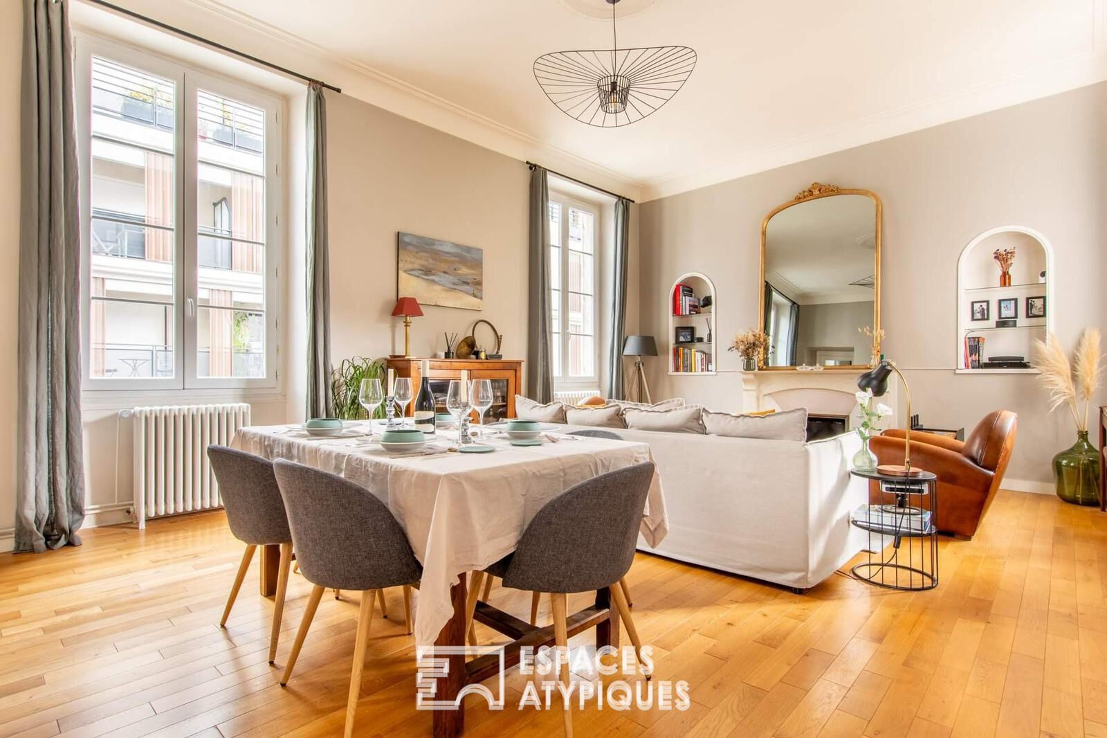 Élégant Appartement et son stationnement en centre-ville d’Angers